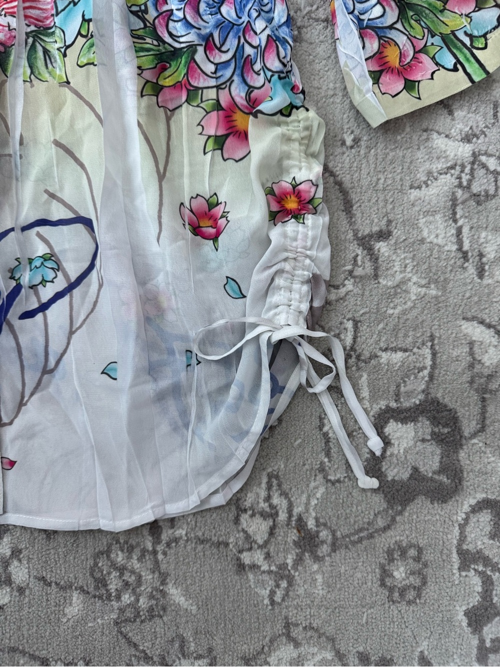 Ed Hardy White Button-Up 3/4 Sleeve Blouse Classic Floral Tattoo Motive - Picture 6 of 9